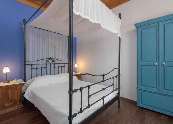 Katingo Apartament Chalki Town